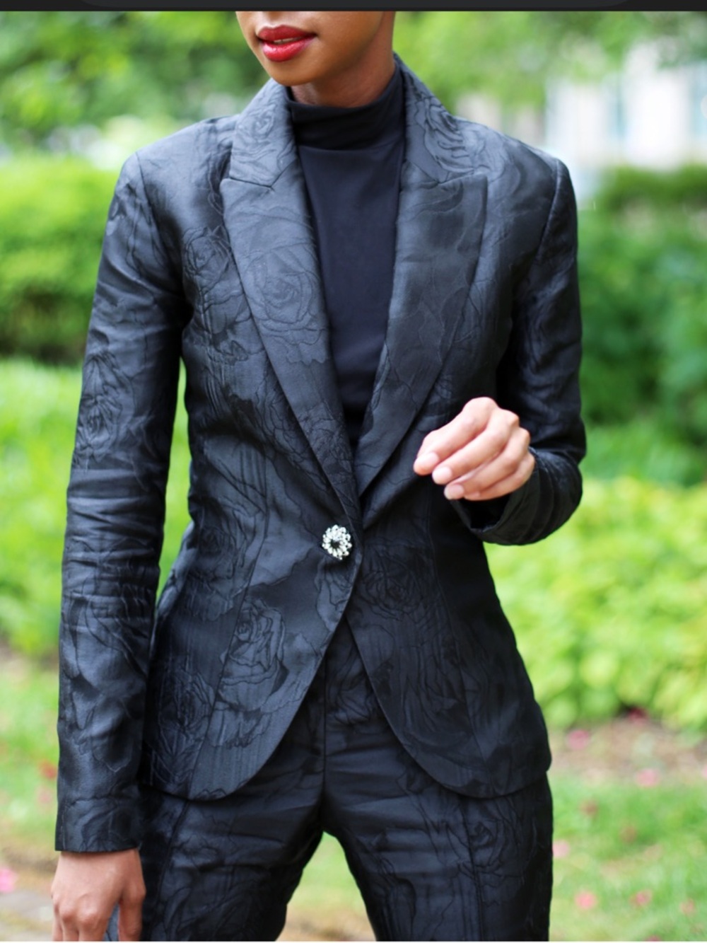 St. John AVANI Rose Black Knit Jacket NWT Crystal Button Blazer SZ 6 $1,395 RV